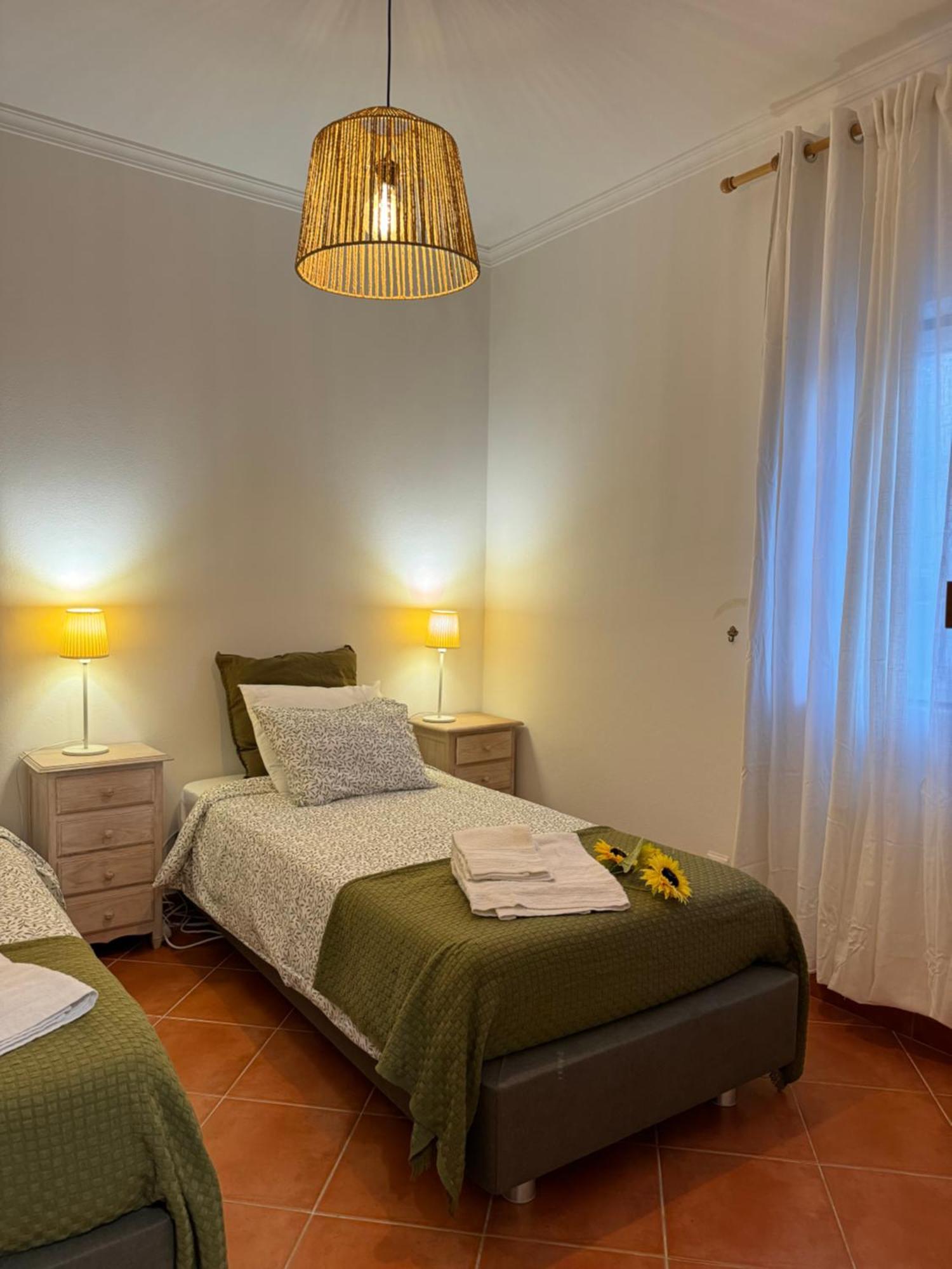 Quarto Duplo Com Terraco E Casa De Banho Privativa - Em Casa De Praia Em Almograve - Trilho Dos Pescadores Odemira Exterior photo